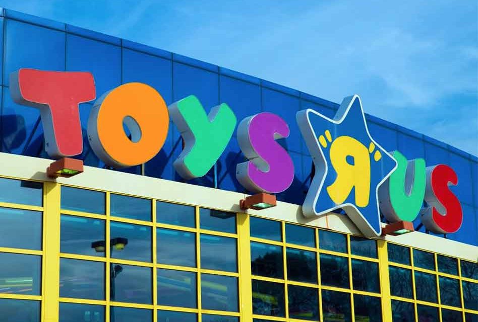 Toy ‘R’ Us Informs Employees It’s Closing or Selling All U.S. Stores