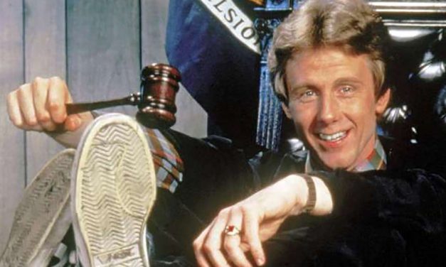 Harry Anderson, Star of Sitcom ‘Night Court,’ Dead at 65