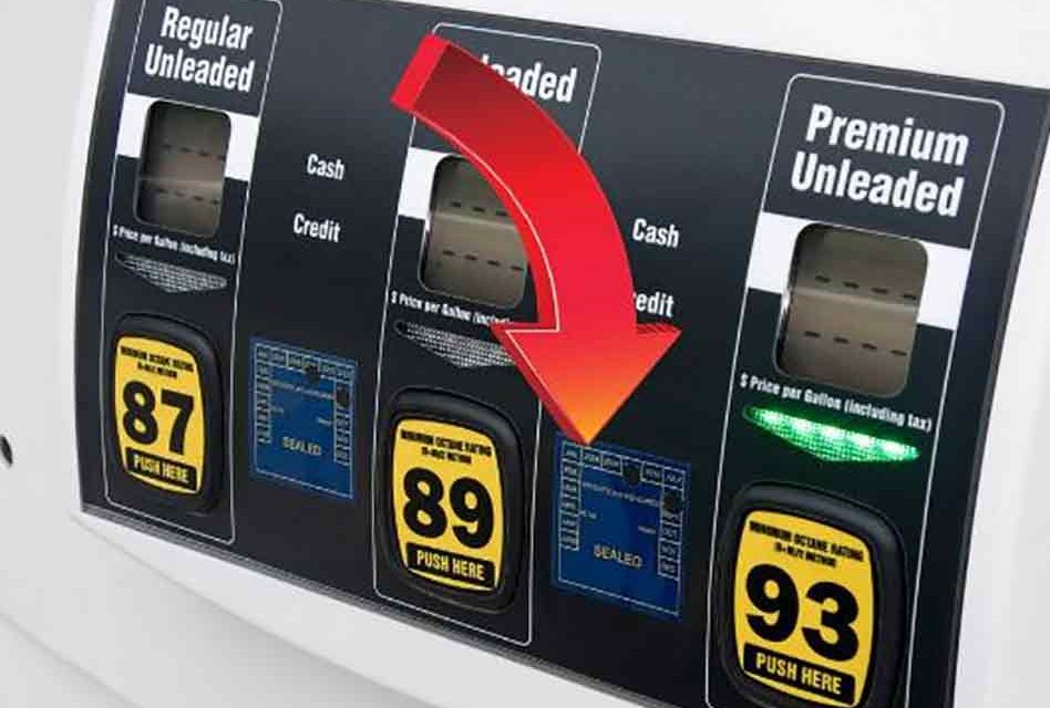 Holiday travelers enjoying lower holiday gas prices in Florida
