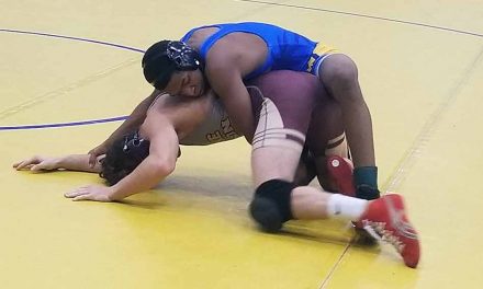 Wrestlers Jaekus Hines, Nolin Eaddy reach finals of Knockout Christmas Classic