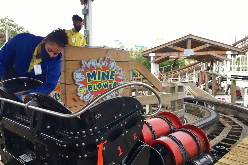 Fun Spot Kissimmee has reopened! Take your mask and challenge the Mine Blower