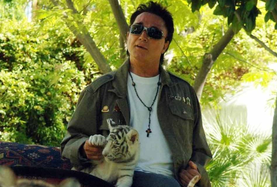 Roy Horn of Siegfried & Roy dies of coronavirus-related infection