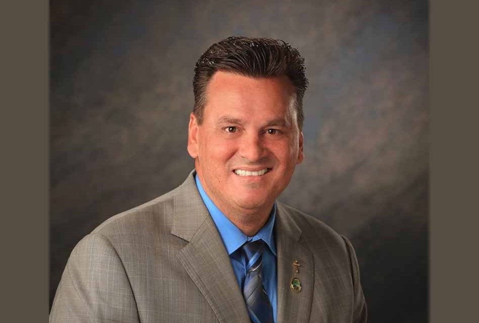 Osceola Commissioner accused of impersonating a deputy suspended by Governor DeSantis