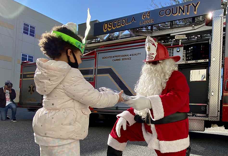 Fire Rescue Santa Osceola County Fire Rescue shows its giving heart and passion for ...