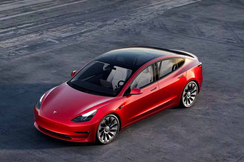 Tesla to Recall More Than 475,000 U.S. Cars Due to Camera, Trunk Issues