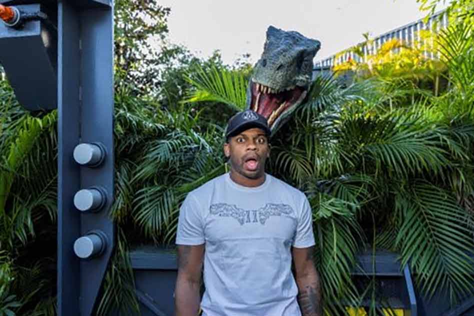 Country Music Superstar Jimmie Allen Visits Universal Orlando Resort, and a Velociraptor