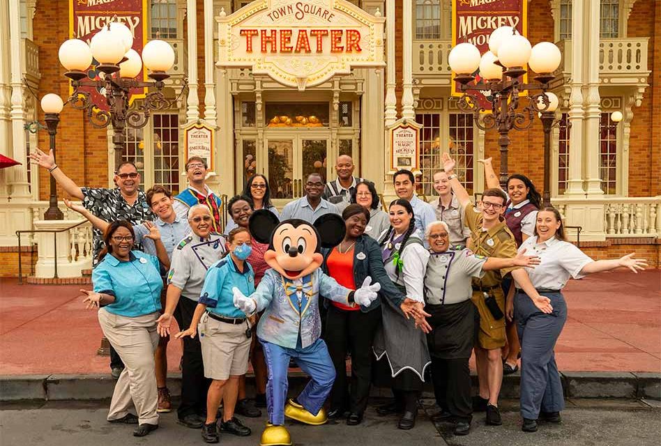 Character Greetings, and Hugs, Return to Walt Disney World Resort