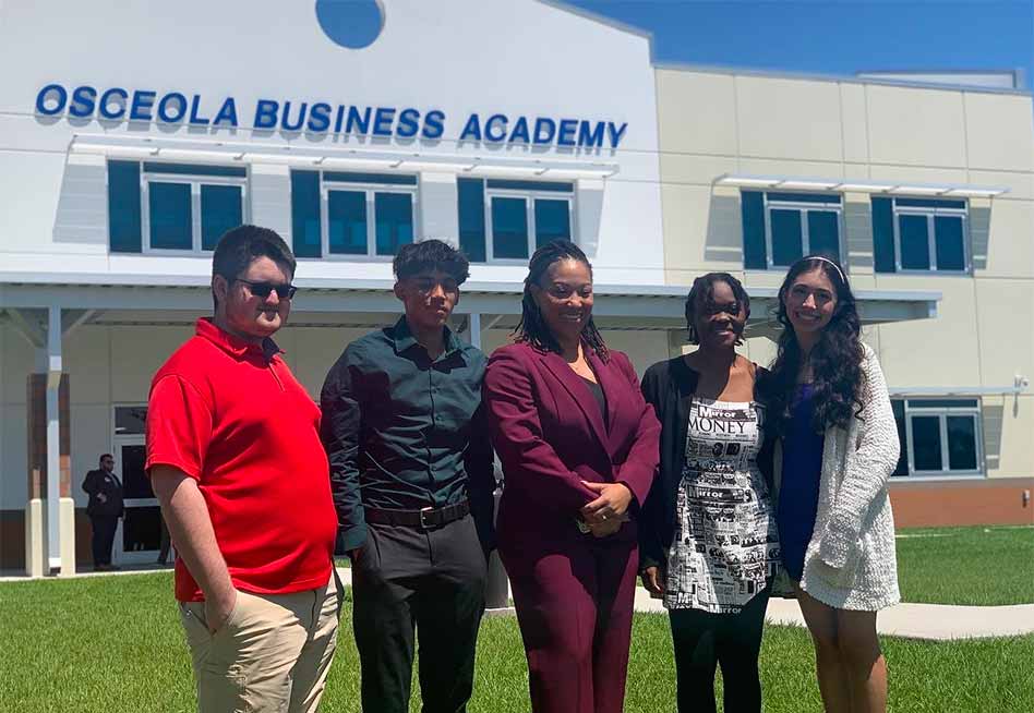 The Osceola Chamber's Poinciana Council Awards 4000 to Poinciana