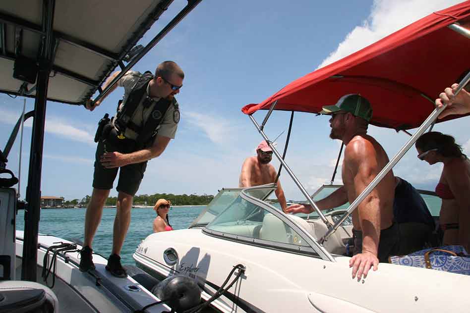 FWC reminds boaters to boat safely during National Safe Boating Week