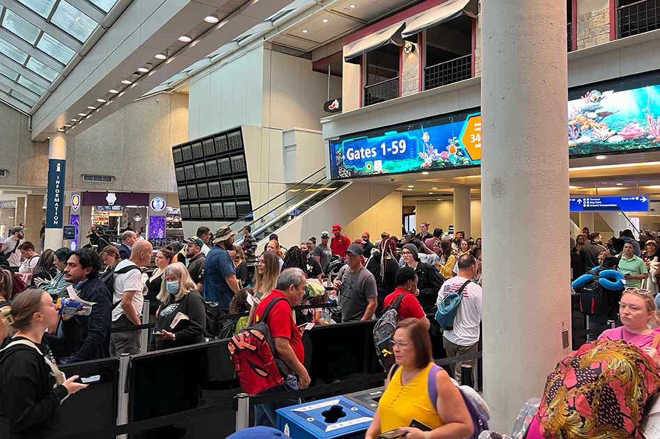 Orlando International Airport Shares Christmas/New Year’s Travel Estimates, Says Arrive Three Hours Early