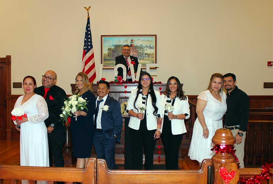 Couples say “I do” During Osceola Clerk of the Circuit Court & County Comptroller’s  Annual Valentine’s Day Group Wedding