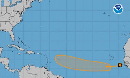 National Hurricane Center increases chance of development for tropical wave to 40%