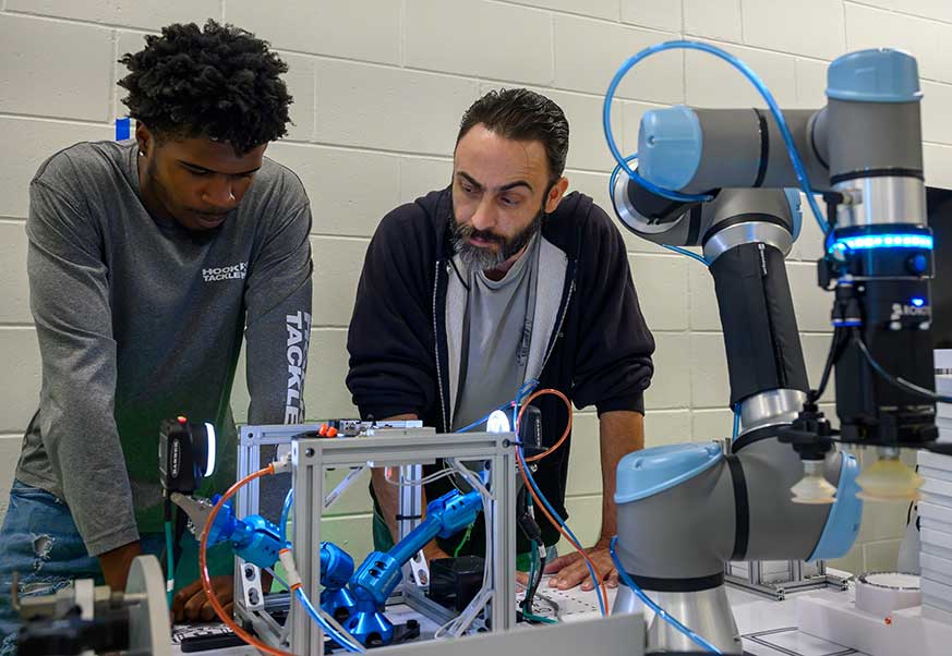 Inside Valencia College’s Cutting-Edge Robotics Lab: Shaping Tomorrow’s Tech Innovators in and Around Osceola County