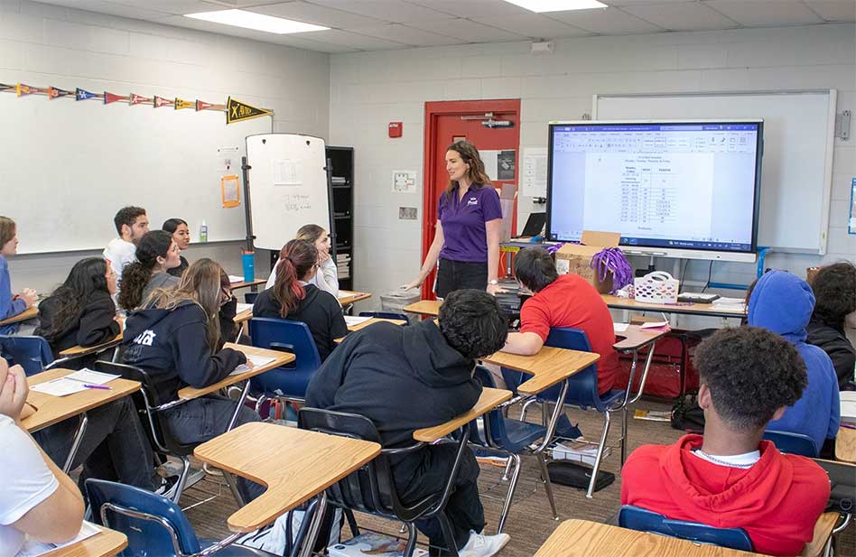 Empowering Tomorrow’s Voters: Elections Office Engages Osceola County High School Seniors in Voter Registration