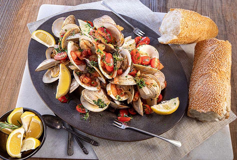 Tropical Tide: Garlic-Lemon Steamed Clams with Tomato