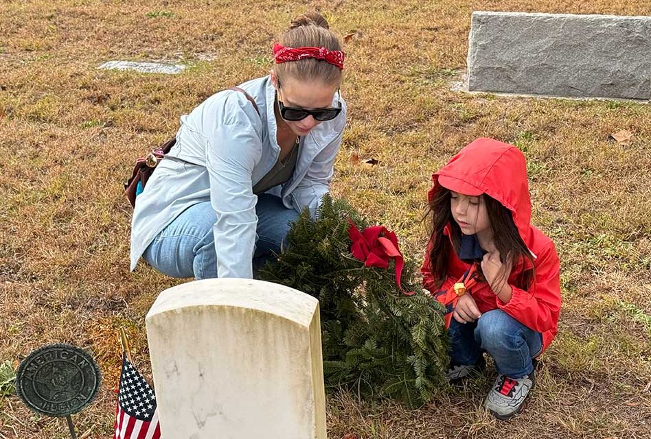 Wreaths Across America Ceremony Honors Veterans at St. Cloud’s Mount Peace Cemetery