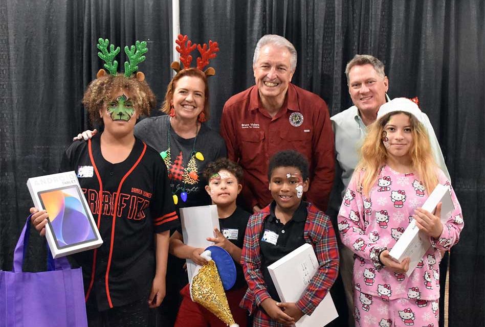 Osceola County Chairman and District 3 Commissioner Brandon Arrington Hosts Ninth Annual ‘Party with Santa’