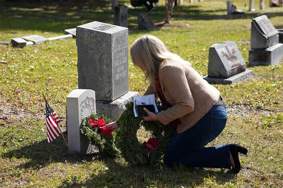 Community Unites to Remember and Honor Veterans During Wreaths Across America Ceremony in St. Cloud