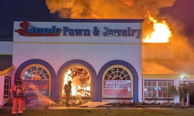 Kissimmee Firefighters Contain Blaze at Kissimmee Pawn Shop on W. Vine Street