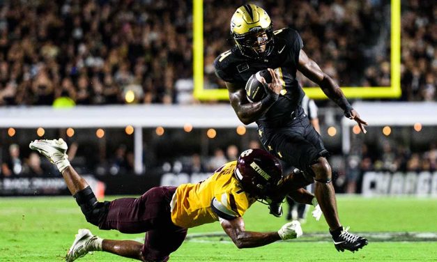 UCF Opens Season With Historic 73-6 Win; Former Kowboy Taevion Swint Scores First Touchdown as a Knight